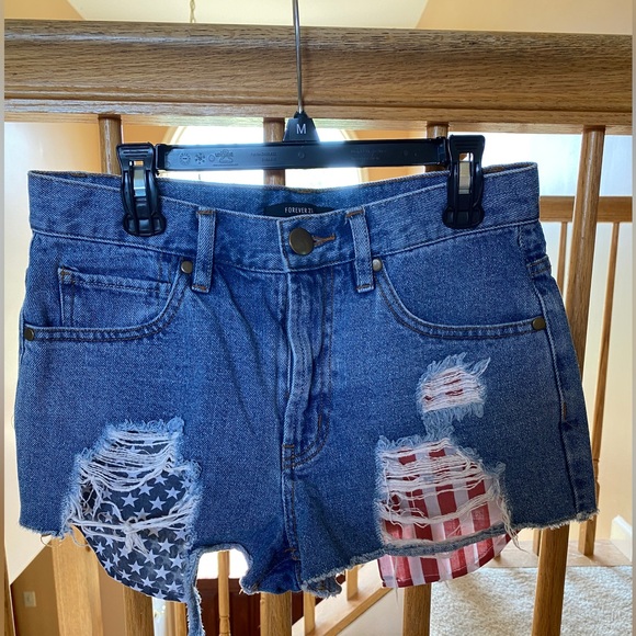Forever 21 USA Flag Pocket Denim Distressed Shorts - Picture 1 of 10
